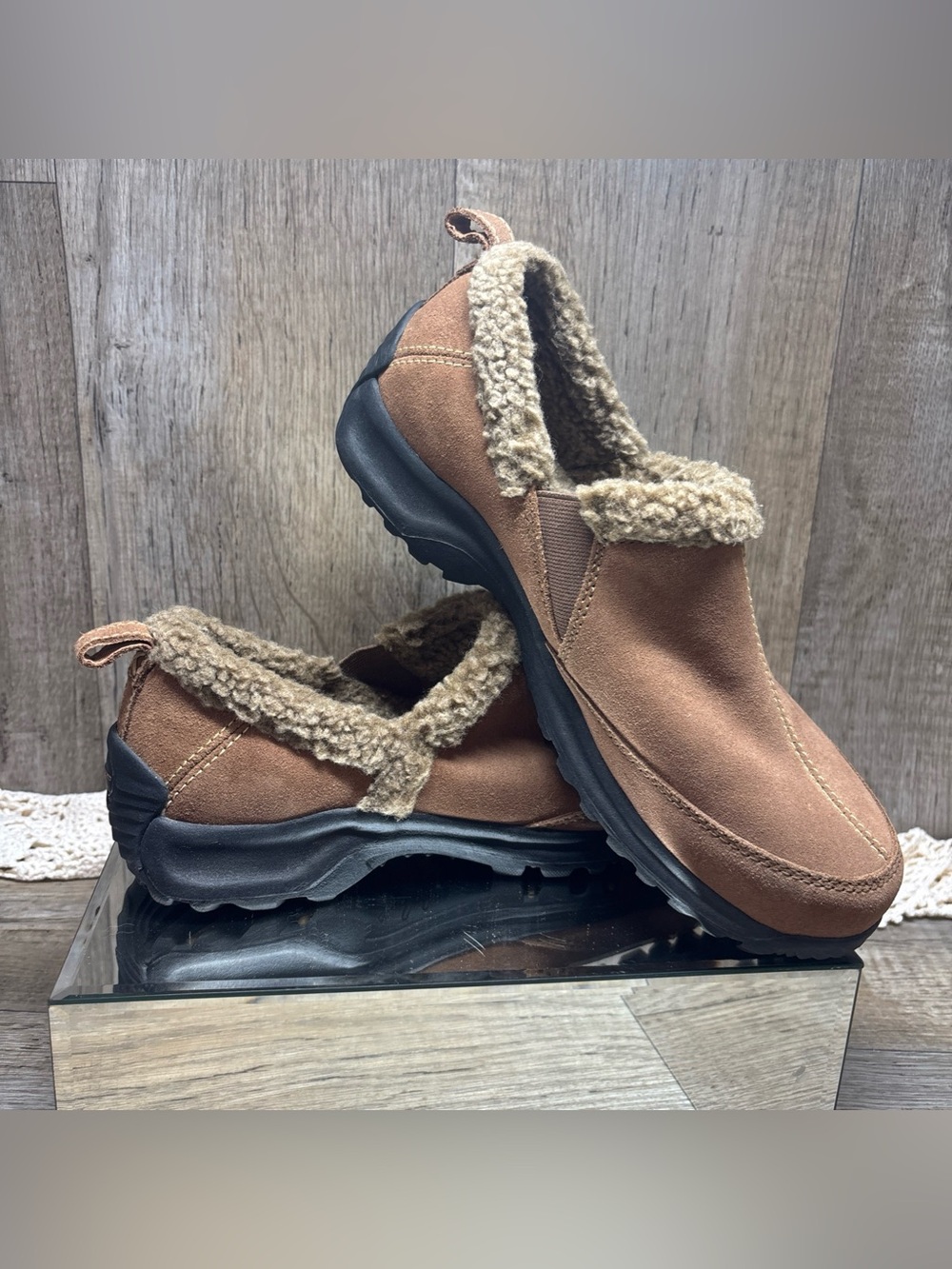 LANDS END Slip On Fleece Lined Mule Clog Moccasin Tan Suede Size 10B Style247709